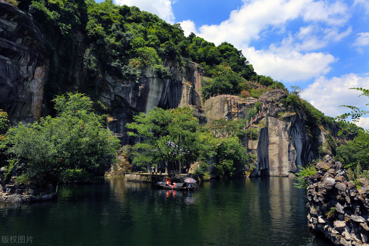 不繁华也不拥挤,绍兴是慢节奏的城市