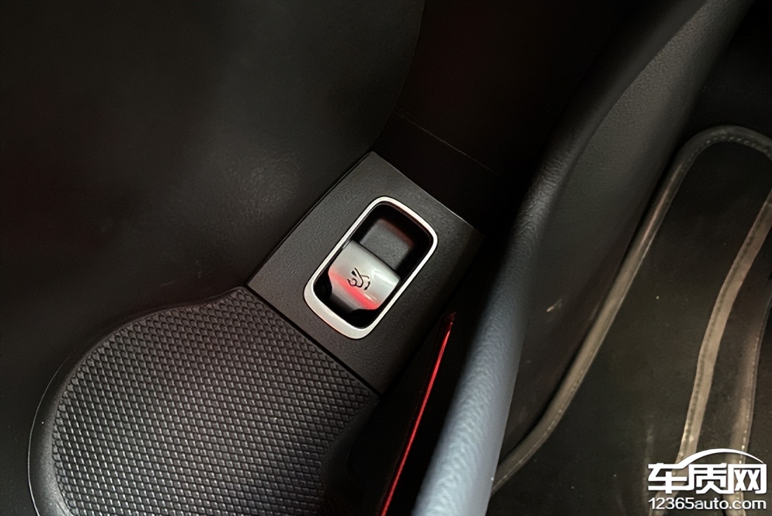 奔驰eqssuv深度评测,2022款奔驰eqs日常实用性测试报告