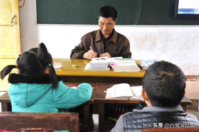 40年前我接替父亲的班成了工人，从此给自己上套了挣不脱的枷锁