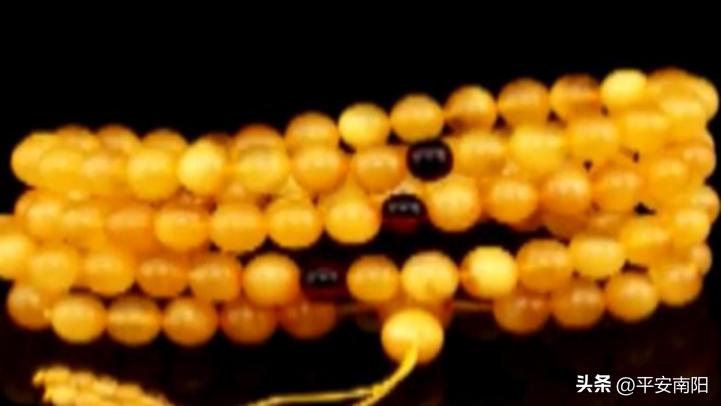 靠“发功治病”、兜售“法器”敛财，12天狂赚2000万！有人因他自杀……起底害人“菩提功”！