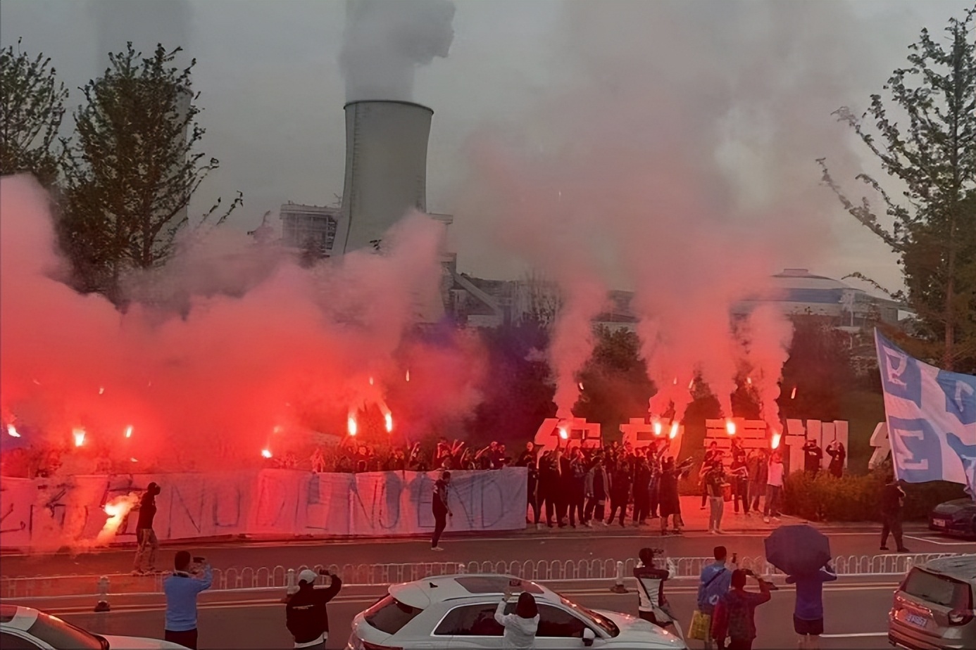 谢晖赛后大连人,谢晖大连人巅峰时刻