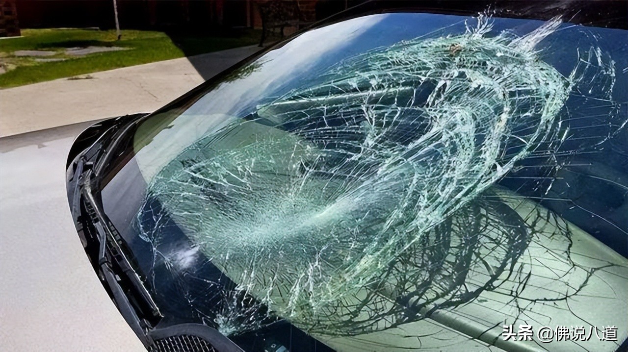 方向盘前方的景色–挡风玻璃的历史