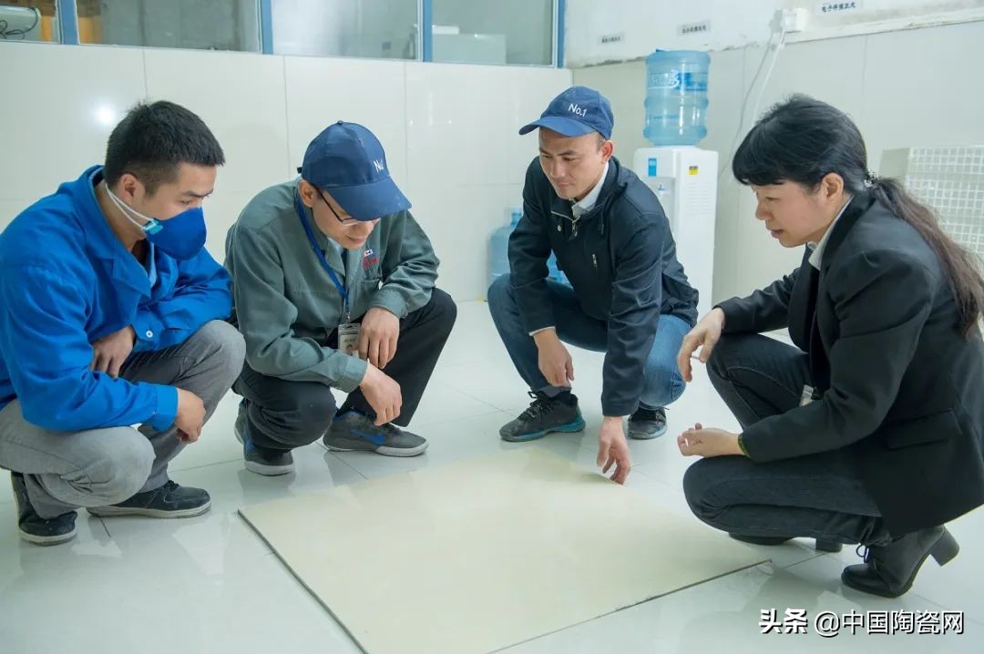 竞争洪流中，看汇亚磁砖如何蓄力发展新势能