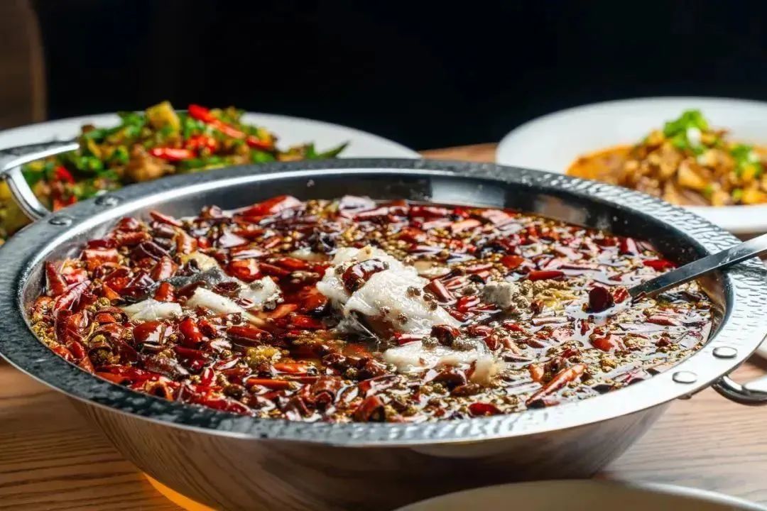 称霸江湖菜23年的“排队神话”又开新店！不讲故事只讲味道