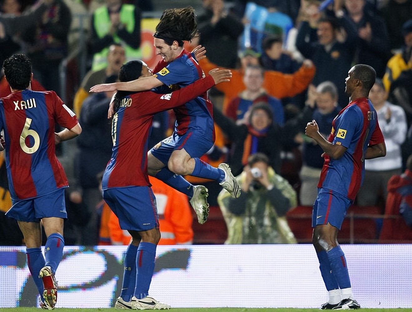 世界足坛十大巨星罗纳尔迪尼奥,足球罗纳尔迪尼奥和梅西谁最强