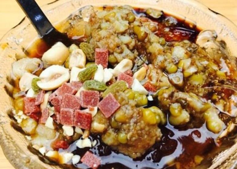 摆摊卖冰粉挣了二十万,女大学生初次摆摊卖冰粉