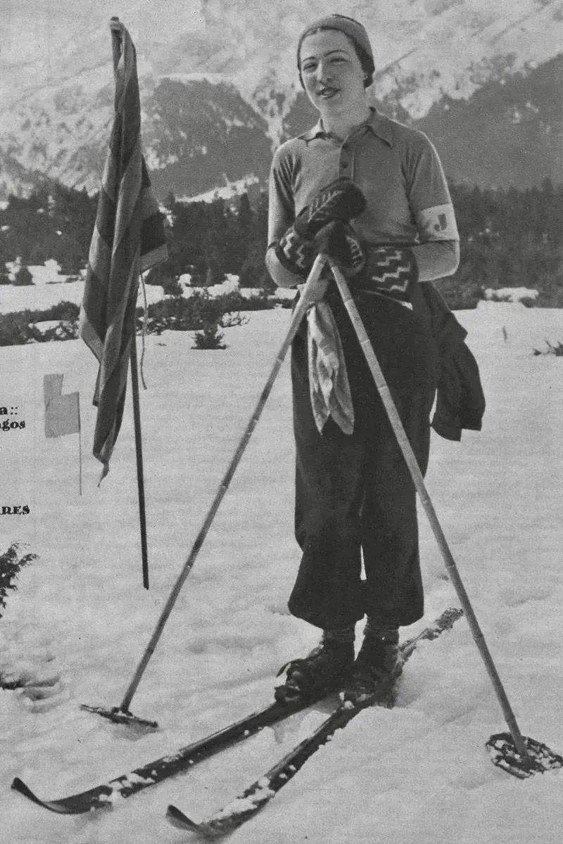 最像滑雪服的冲锋衣,冲锋衣和滑雪服外观