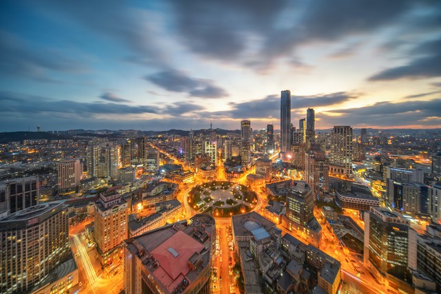 大连与厦门珠海经济对比,大连城市建设对比厦门