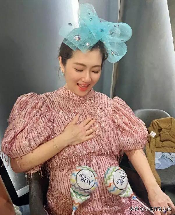 任家萱产子图片,任家萱二胎怀孕了吗