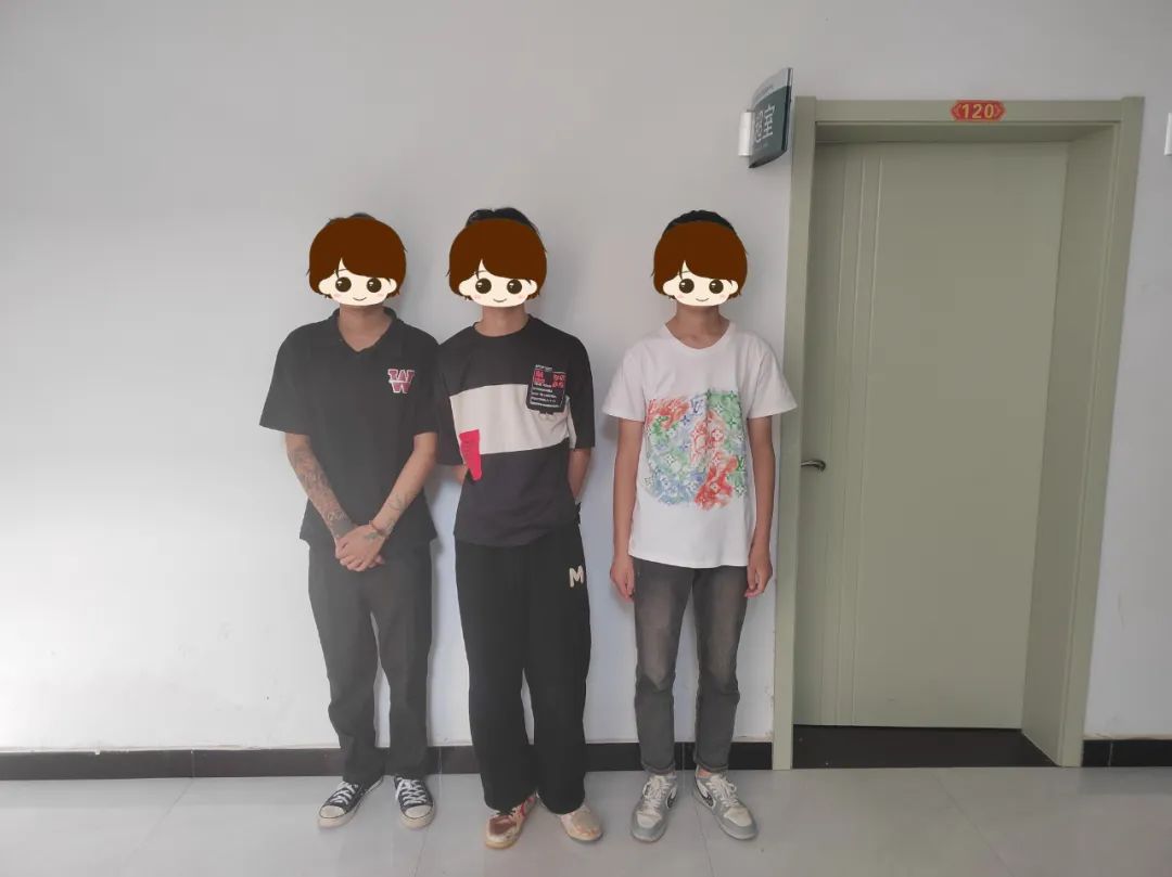 色情露骨、挑逗暗示...9人粘贴涉黄小广告，被菏泽警方抓获！