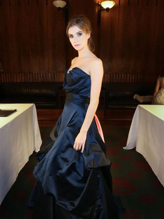 LV四少27岁女友曝光，吊打太子妃