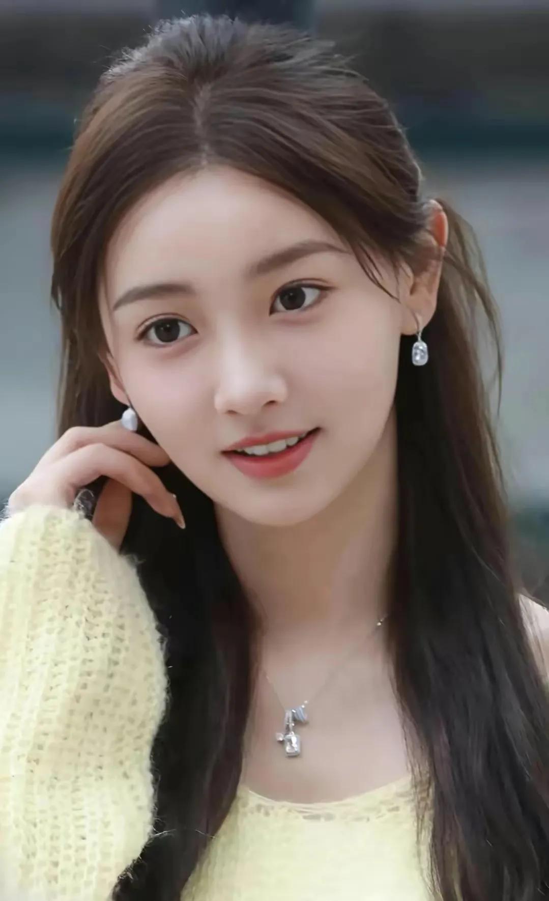 谁比烟花寂寞视频,谁比烟花寂寞沈晨