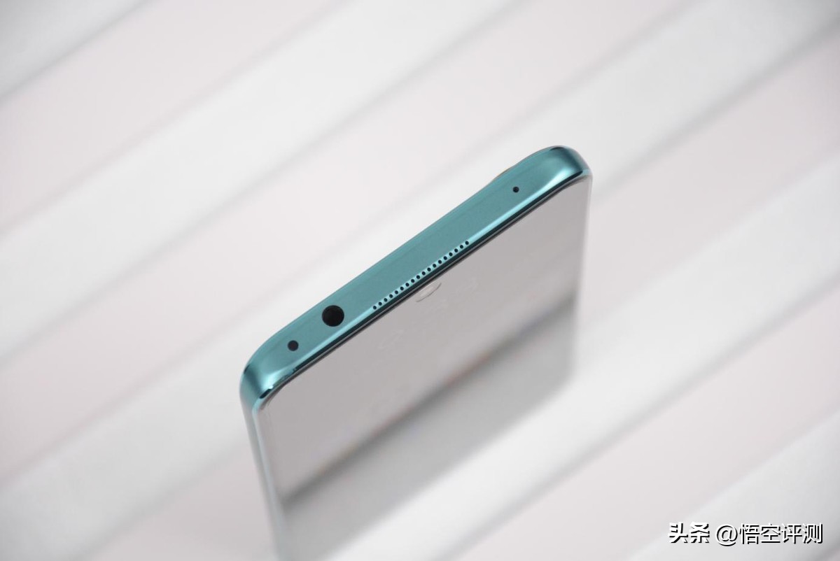 华为nova10z是曲面屏还是直屏机,华为nova10z是曲面屏吗