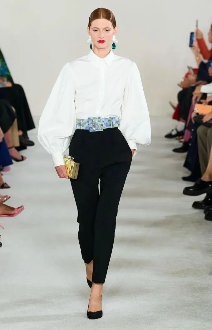 白衬衫怎么穿不脏,白衬衫怎么穿好看又干净