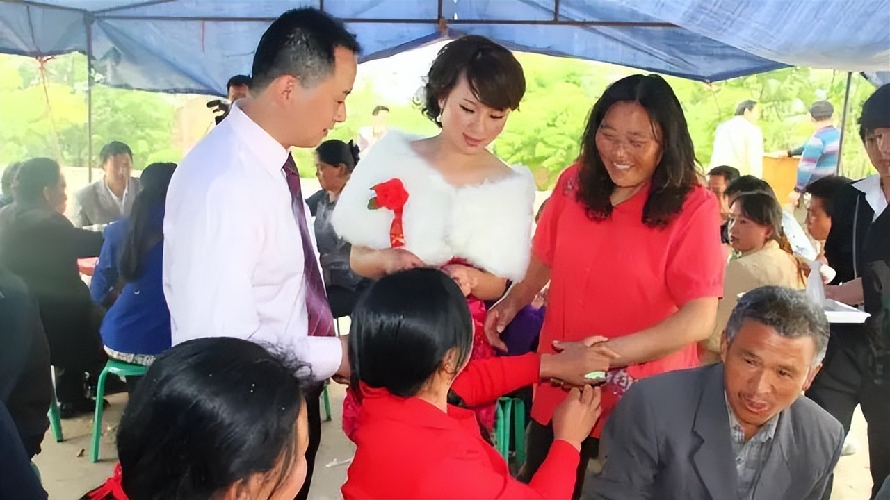 西安灞桥儿子结婚有多热闹,灞桥城中村热闹