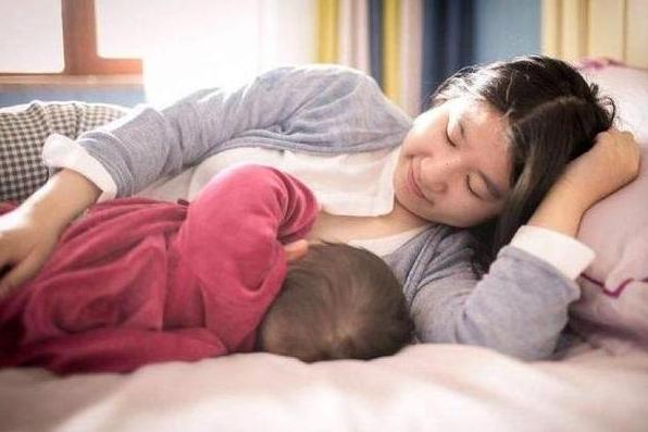 两个月宝宝体重不涨是奶水不足吗,奶不涨但是有奶阵是不是奶水不足