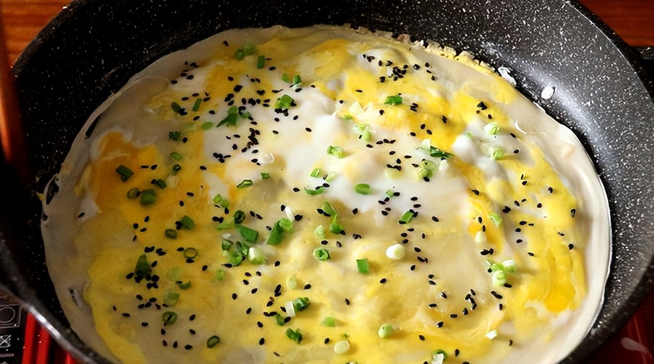 普通面粉加盐用凉水和面做面食,做面食时用冷水和热水的区别