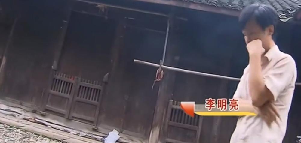 37岁博士不工作在家啃老,37岁博士在家啃老不工作为什么