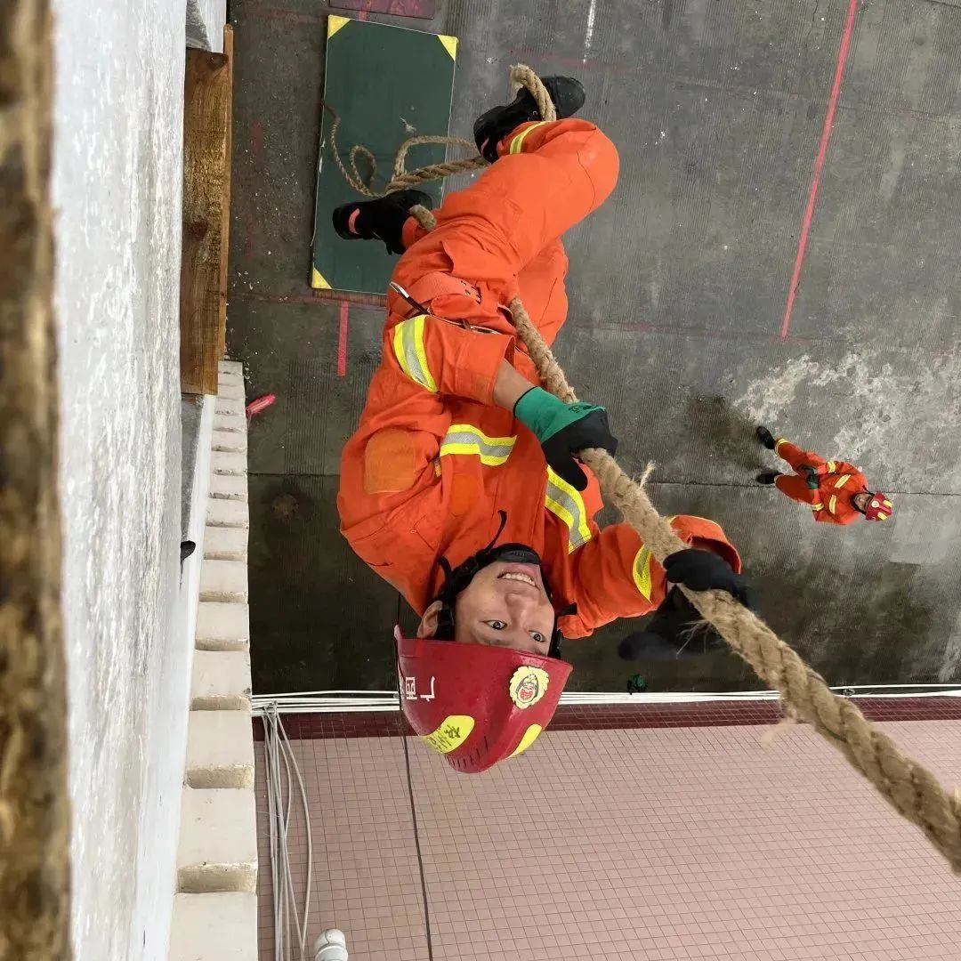 新蓝出征挑战自我,新蓝对抗赛视频