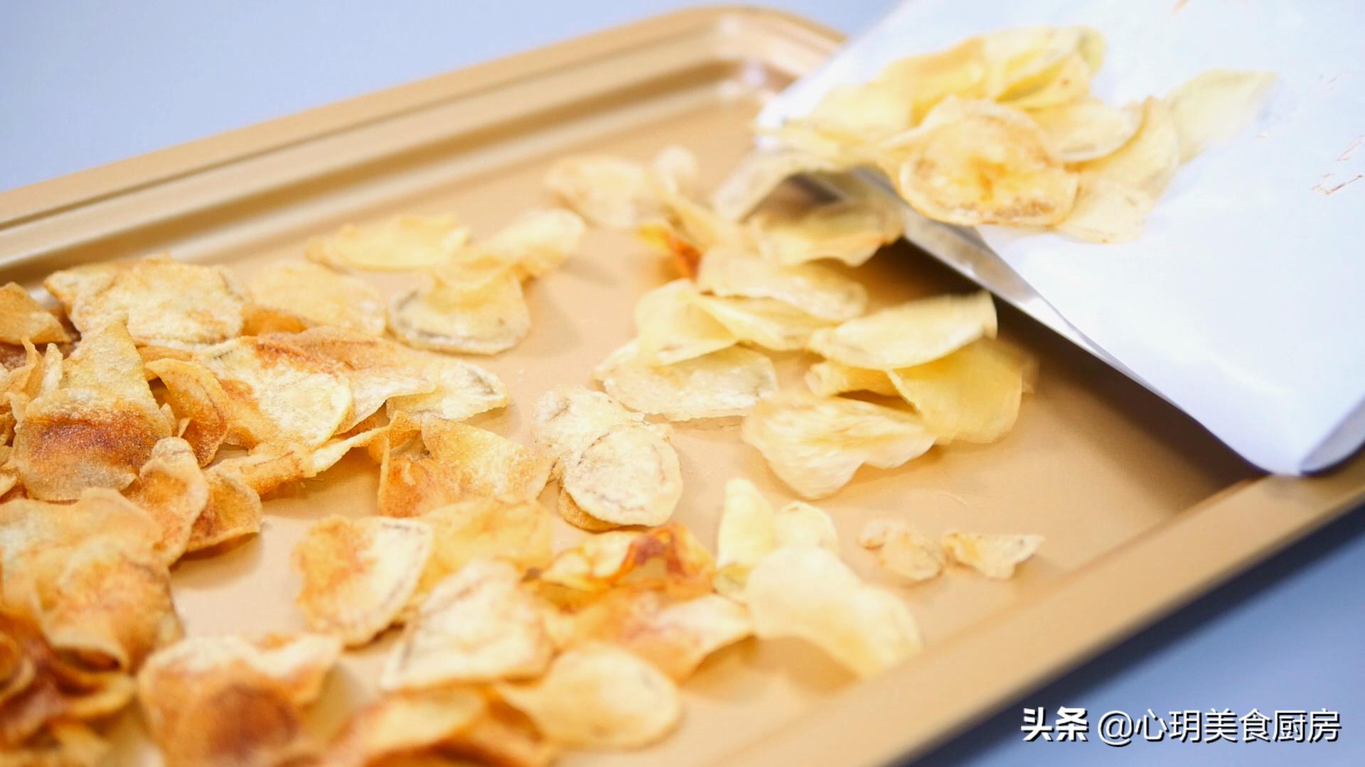 怎么用土豆炸薯片最简单的方法,在家用土豆就能做的炸薯片