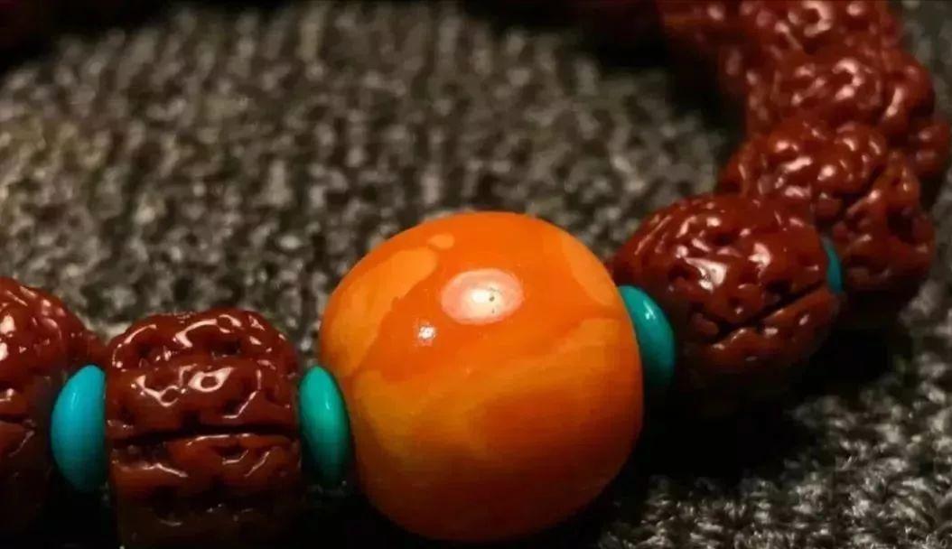 文玩手串不戴时在家里摆放要注意,文玩手串不玩怎么收纳