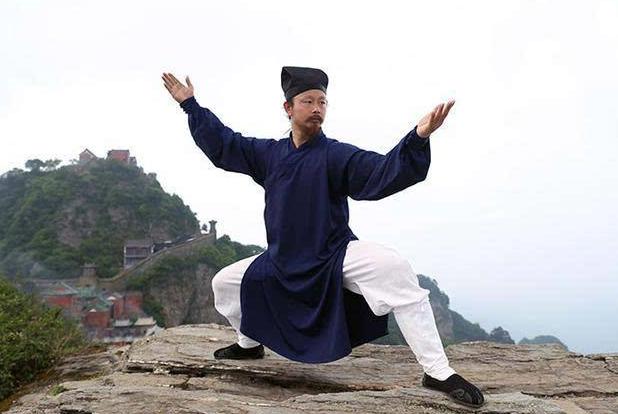 武当山轻功第一人陈师行翻车,世界轻功第一人陈师行