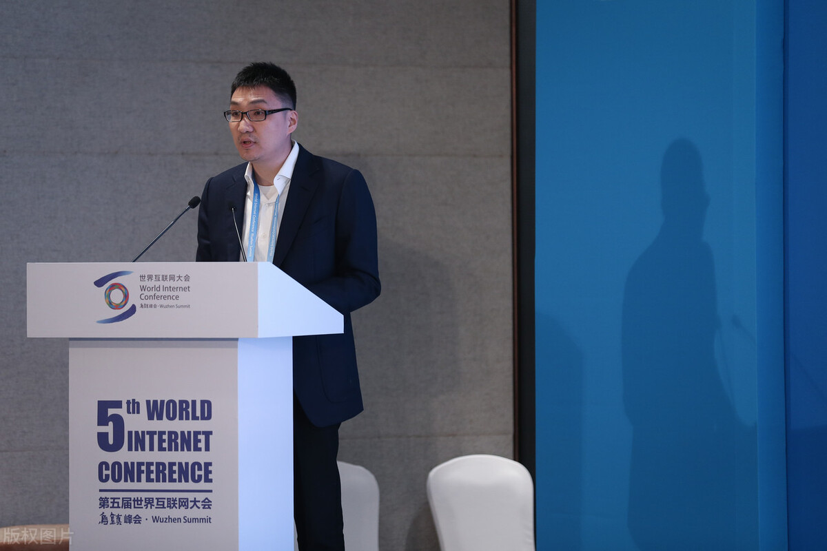 黄峥已成中国第二首富,黄峥身价为什么超过马云