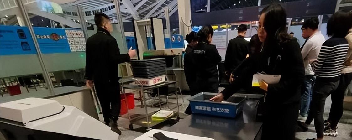 电池要托运还是随身带,电池上飞机是托运还是随身携带