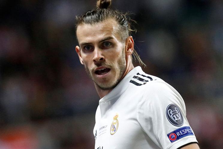 足坛挣钱最轻松的5人：贝尔年薪冠绝西甲，乌姆蒂蒂一场球1200万