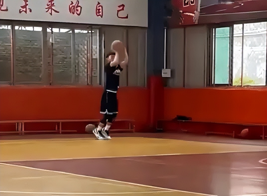 徐杰爆砍47分9板朱芳雨,徐杰朱芳雨最新消息