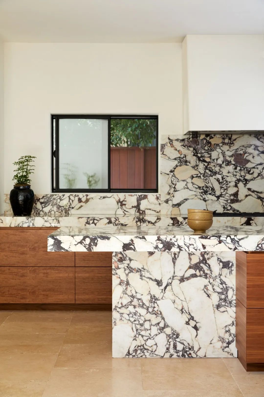 600w人都爱！室内设计师转型时尚博主后，网友：家比穿搭好看