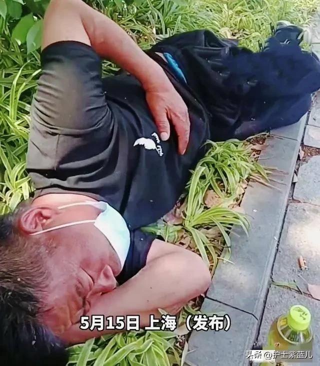 儿童重症监护室门口家属哭了,儿科重症监护室的孩子