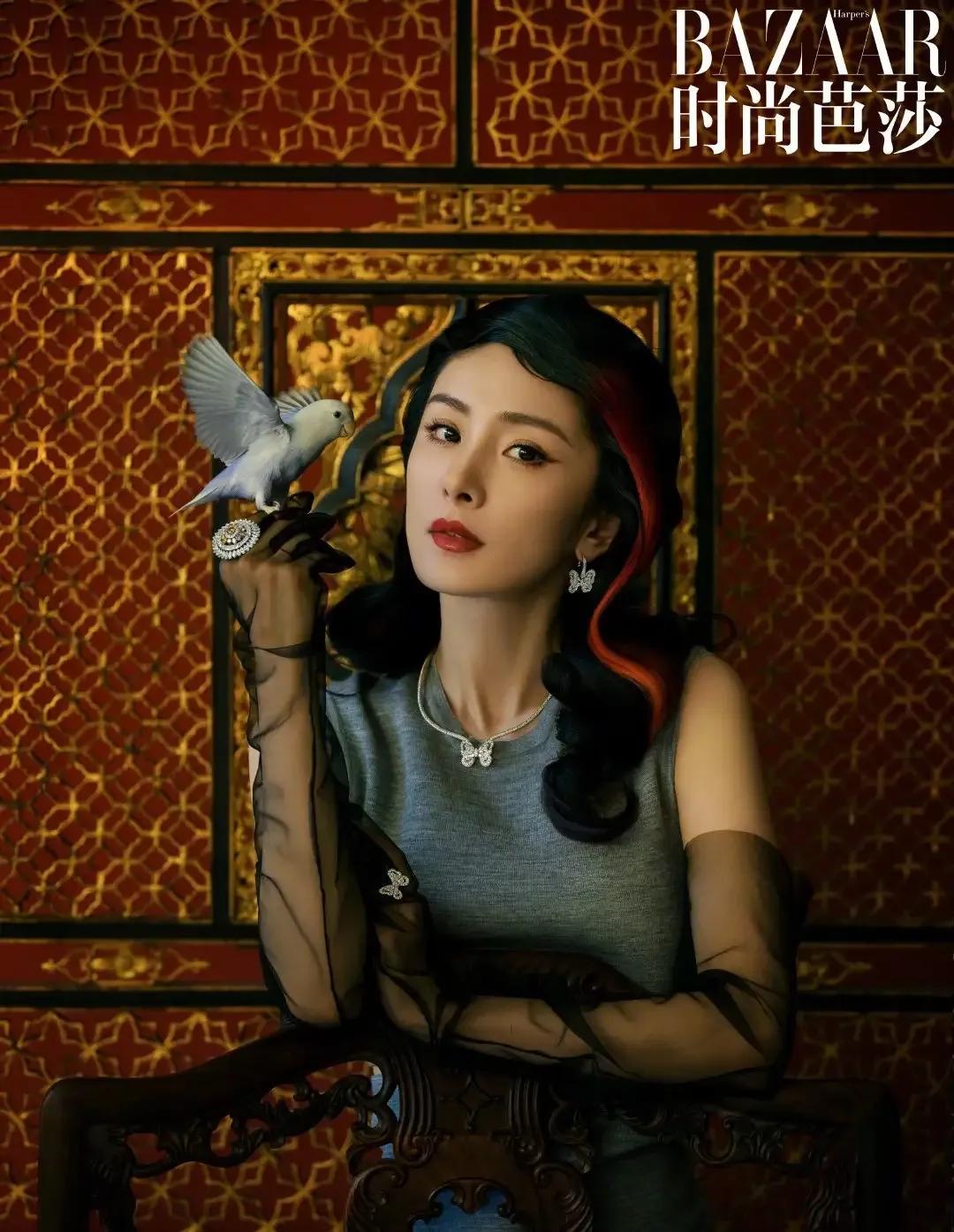 杨幂性感女神内衣秀惊艳照片，离婚后大幂幂放飞自我了！