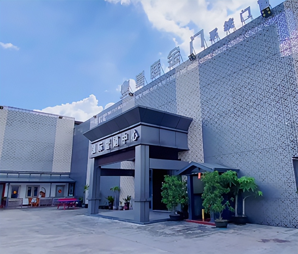 亿合门窗和皇派门窗哪个好,皇庭门窗和裕安门窗哪个好