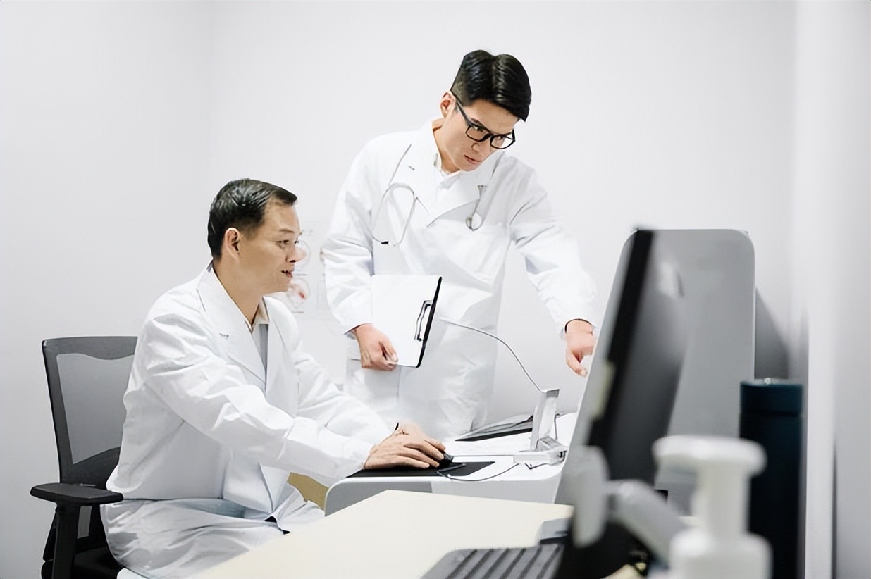 脑出血来临前身体有8种征兆,脑出血来临睡觉先知