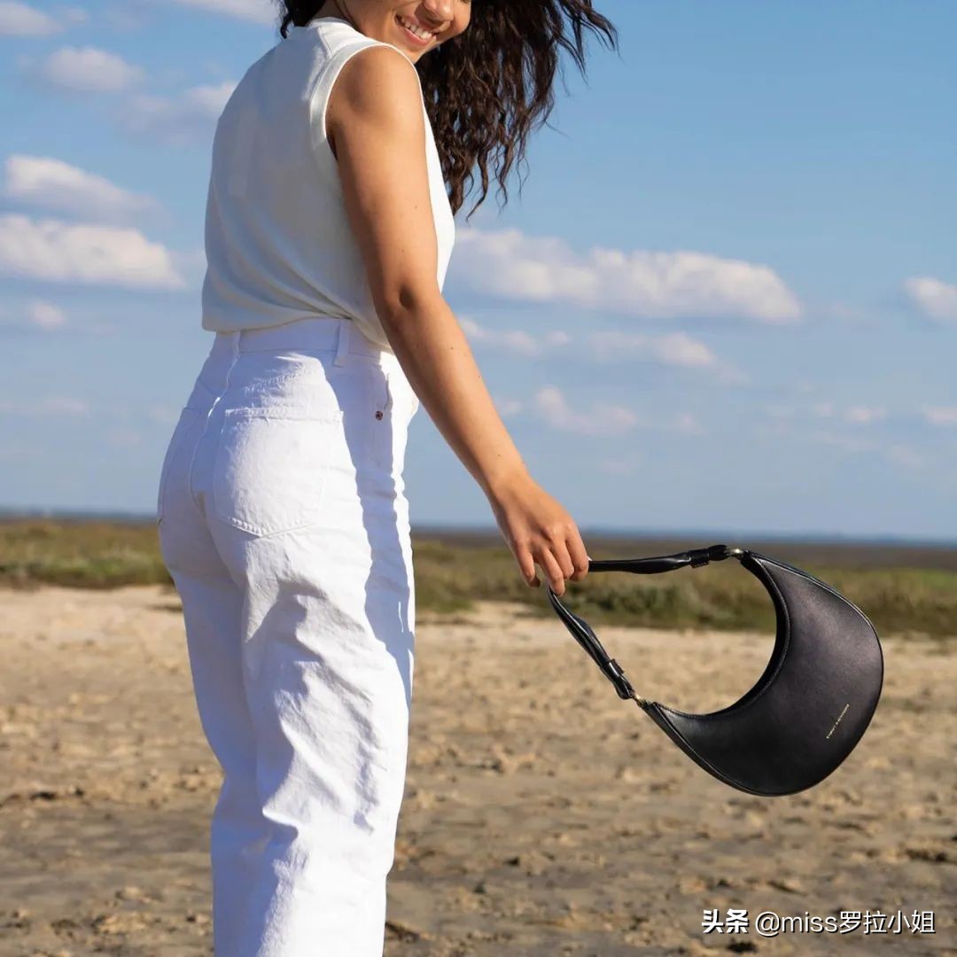 袁咏仪买名牌包包,袁咏仪同款小包