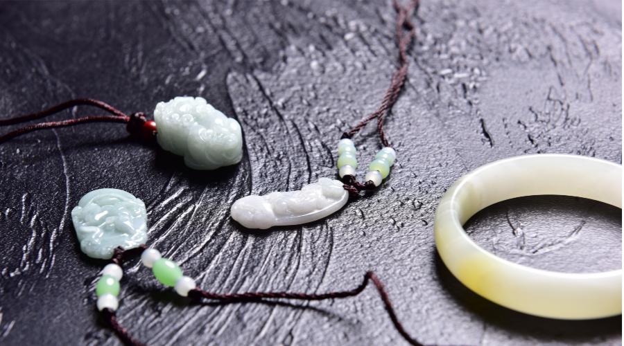 宝宝吊坠怎么戴舒服,宝宝满月玉佩怎么选