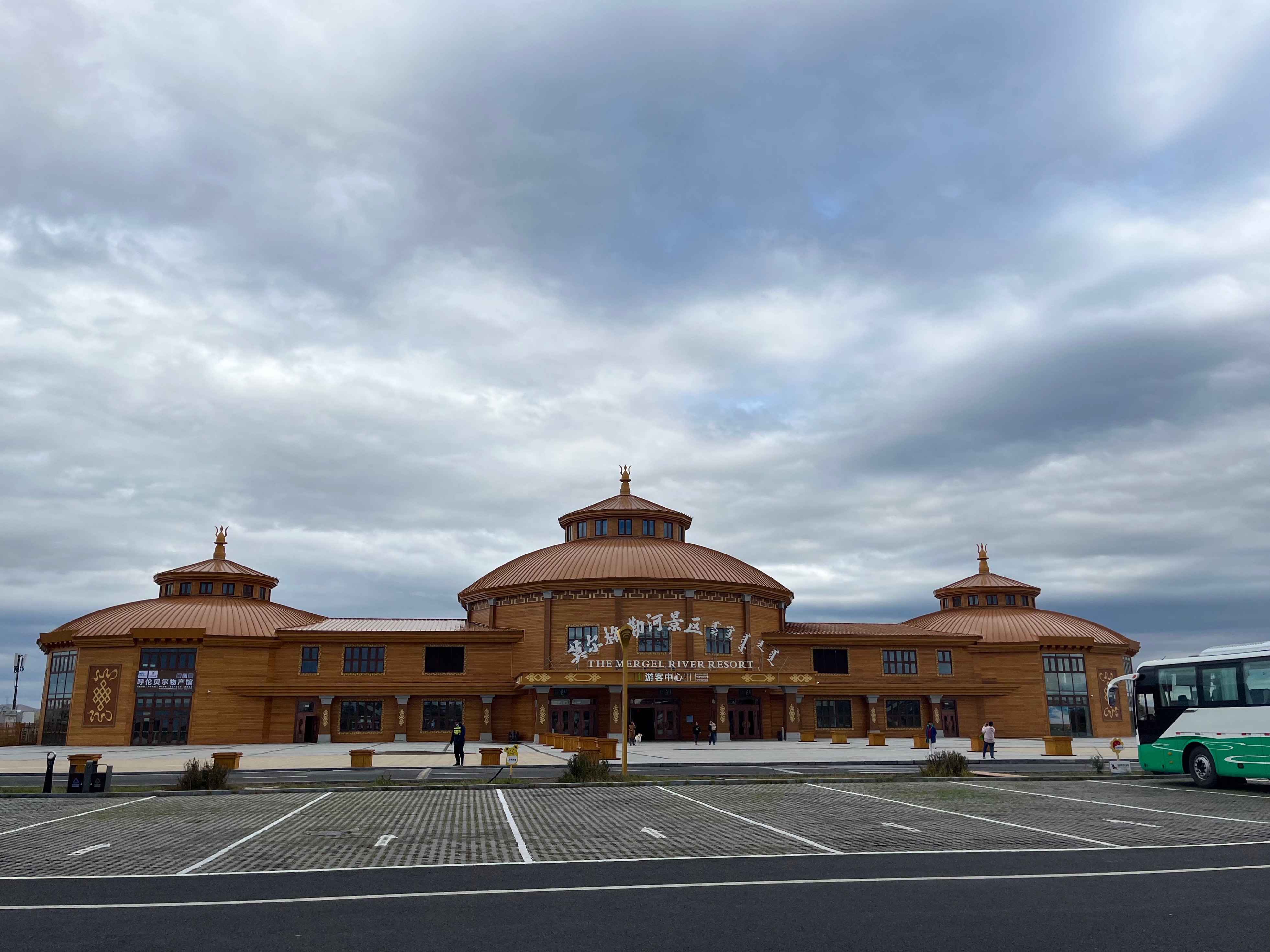 夫妻自驾11000公里,夫妻两人自驾游最新视频