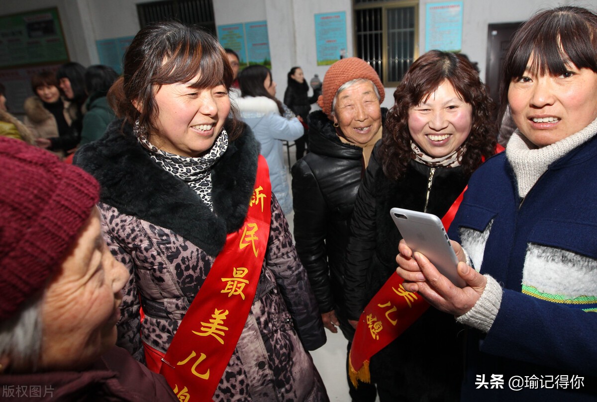 儿子媳妇离婚公婆讨还165万,婆婆拿200万让儿子和儿媳离婚