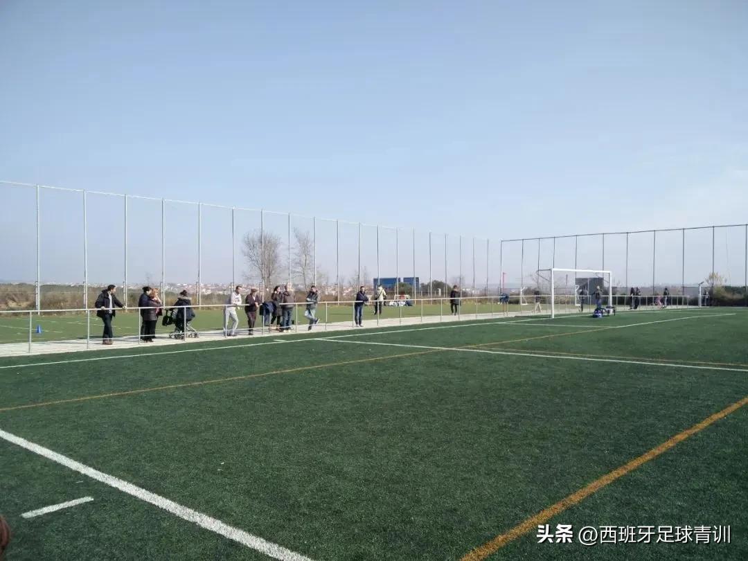 踢球影响智力,西班牙踢球和学习