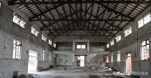 30多岁的男人天天不上班,30岁男人整天不上班去网吧