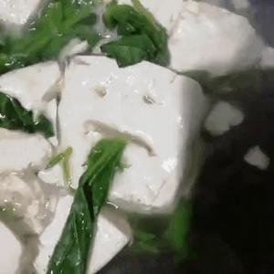 睡觉时趴着睡会不会把胸变小,趴着睡觉胸会变形吗