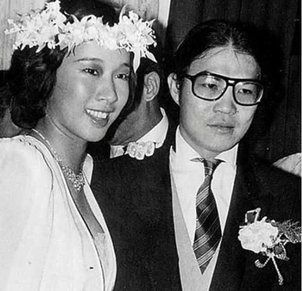 烤瓷牙的明星,烤瓷牙的明星都有谁