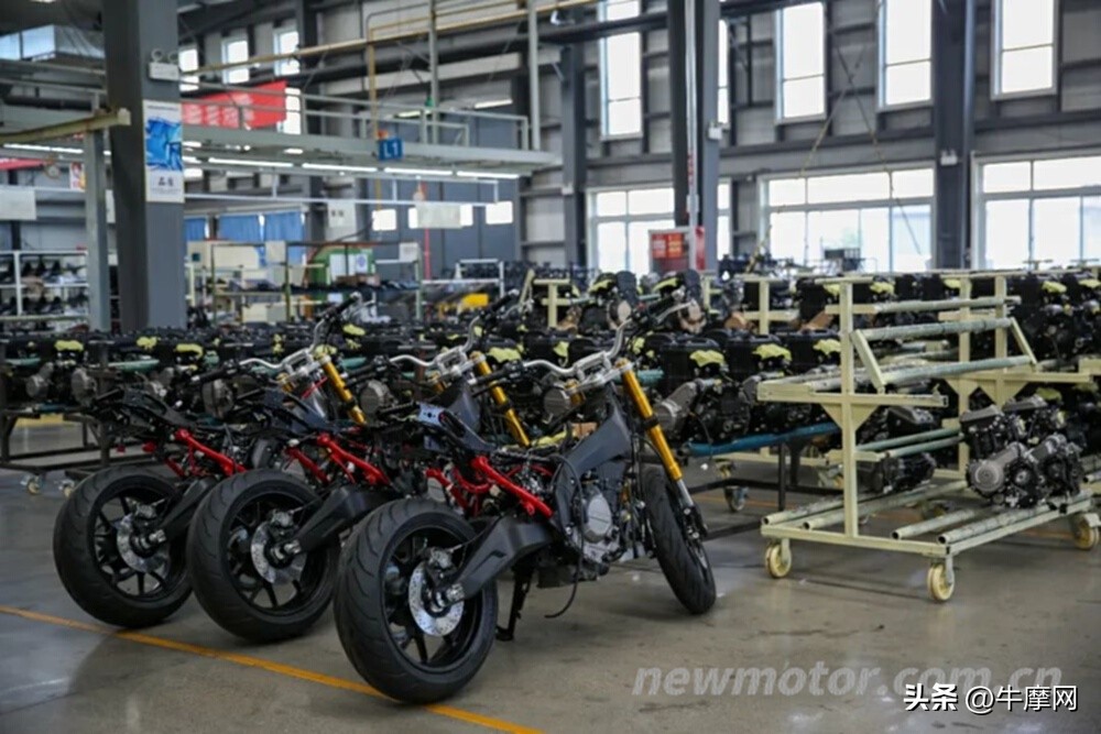 杰迪k750摩托车仿赛试驾,国内最大仿赛车型杰迪visionk750