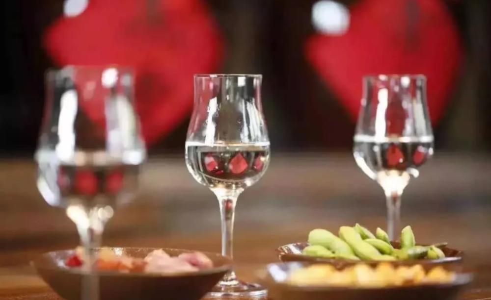 街边的烟酒店靠谱吗,路边的烟酒店成了大家的首选