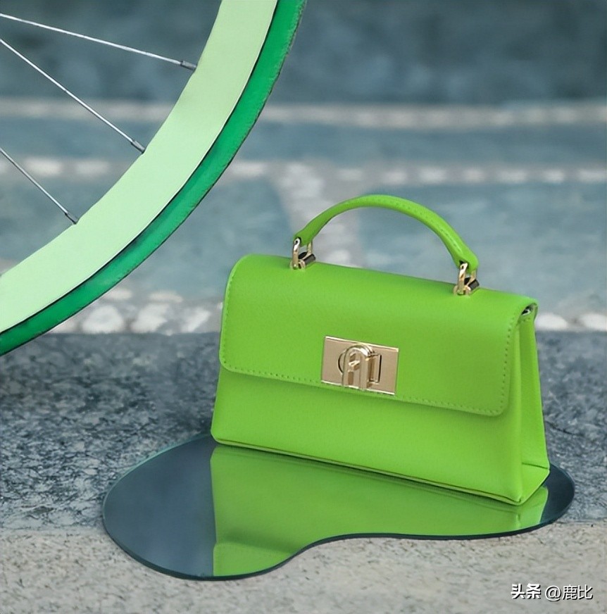 2000元至3000元的入门轻奢包 (一万左右适合夏天背的包)