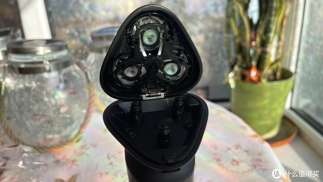 三合一刀头剃须刀,多刀头充电式剃须刀图案及价格表