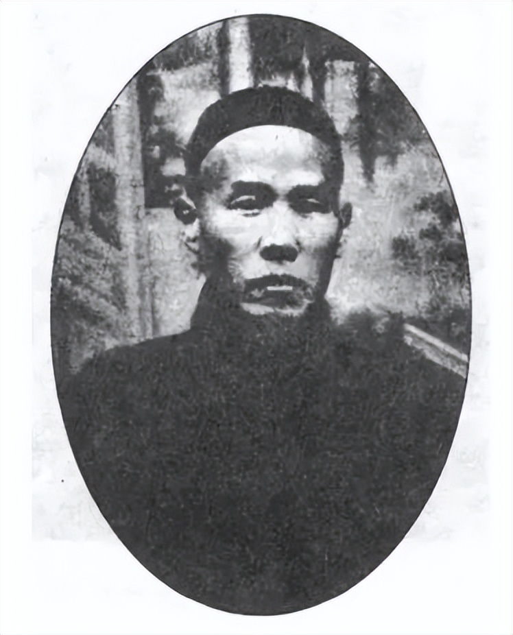 72年张伯驹给陈毅写了一幅挽联，毛主席看到后：尽快给他安排工作