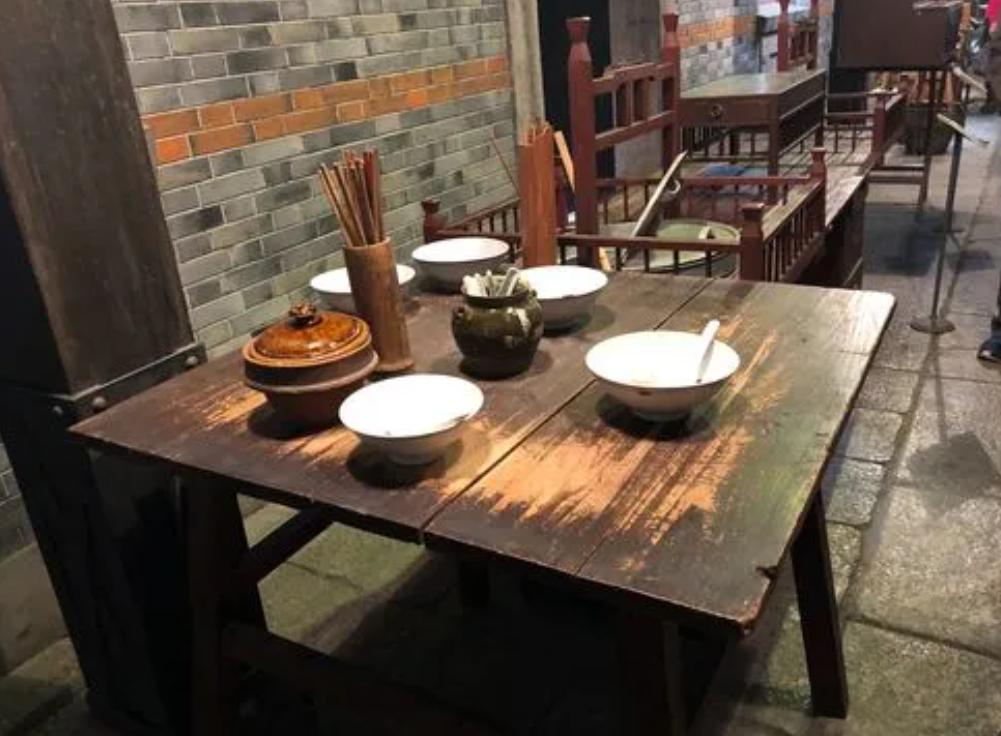 黑帮大佬吃饭片段,黑帮大佬吃饭片段真实