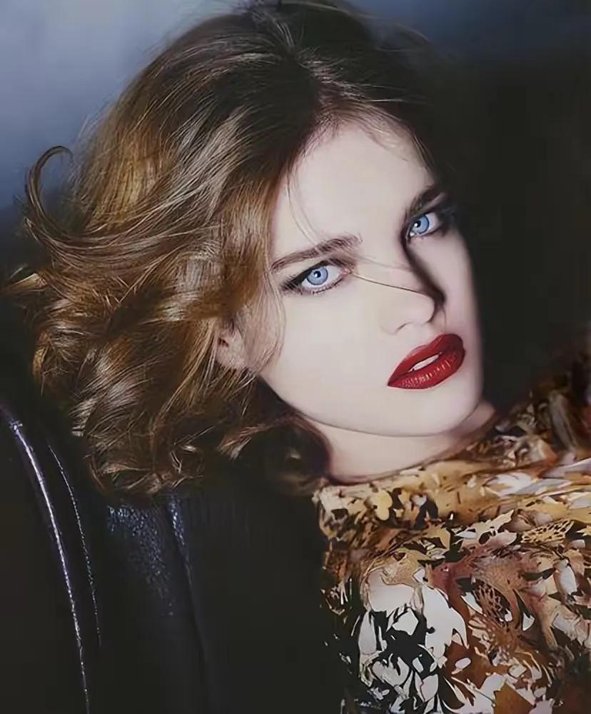 玛丽苏照进现实LV太子妃水果娜通过DNA找到失散多年的亲妹